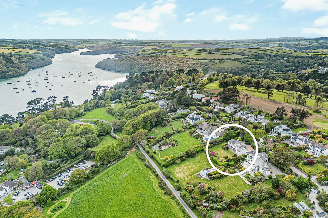 4 bed house for sale — Bar Road, Helford Passage Hill, Mawnan Smith, Falmouth, TR11 5LE