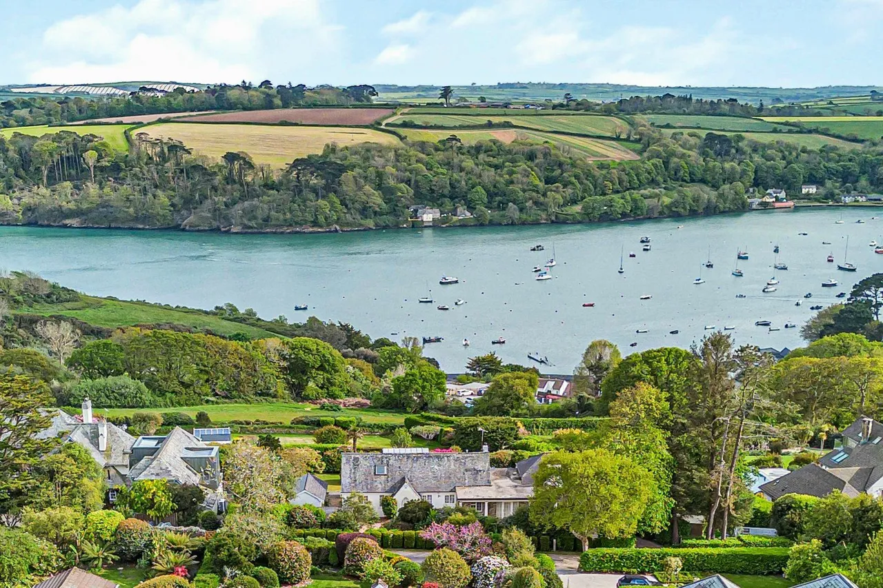 Bar Road, Helford Passage Hill, Mawnan Smith, Falmouth, TR11 5LE, photo 2