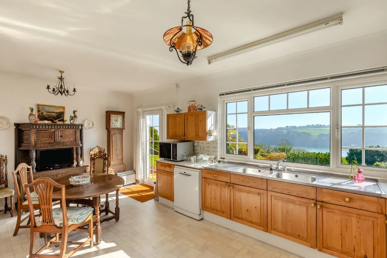 Bar Road, Helford Passage Hill, Mawnan Smith, Falmouth, TR11 5LE, photo 9