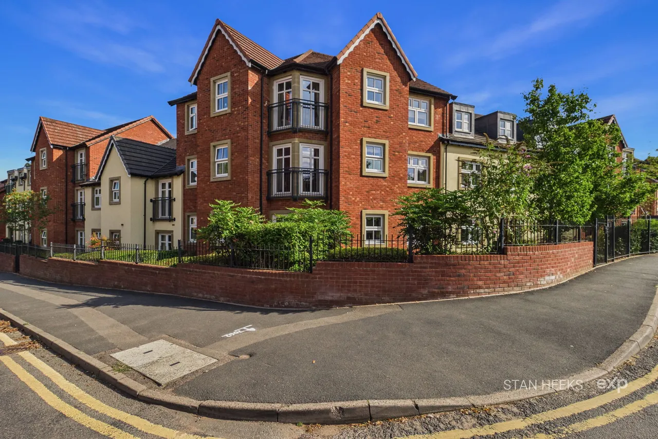 2 bed flat to rent, Stone Lane, Kinver, DY7