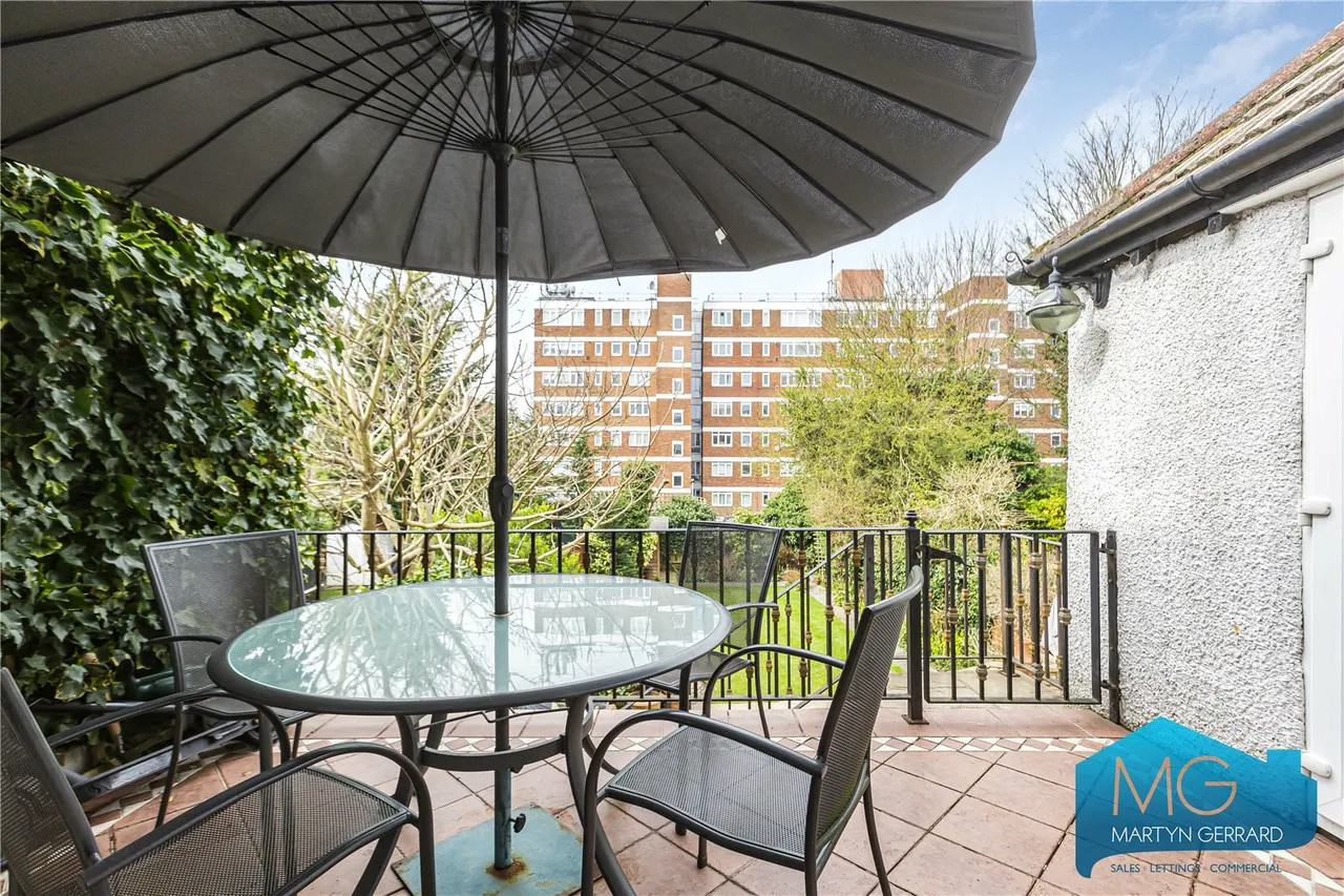 Stanhope Avenue, London, N3, photo 18
