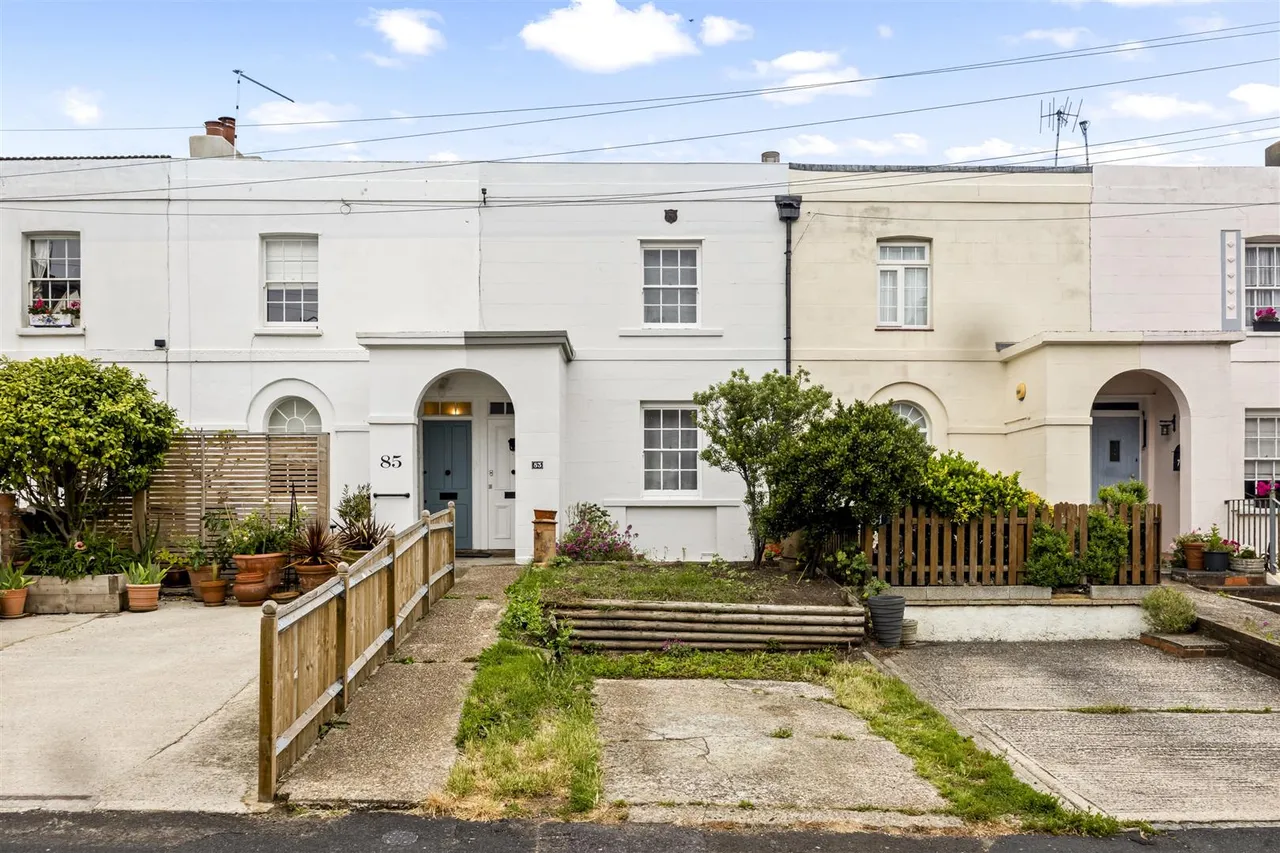 2 bed house for sale — Norman Road, St. Leonards-On-Sea, TN38 0EG