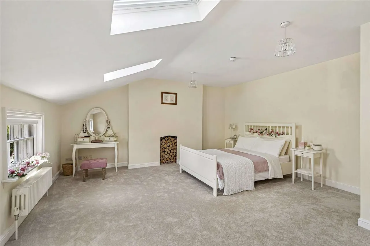 London Road, Gloucester, Gloucestershire, GL1 3PL, photo 9