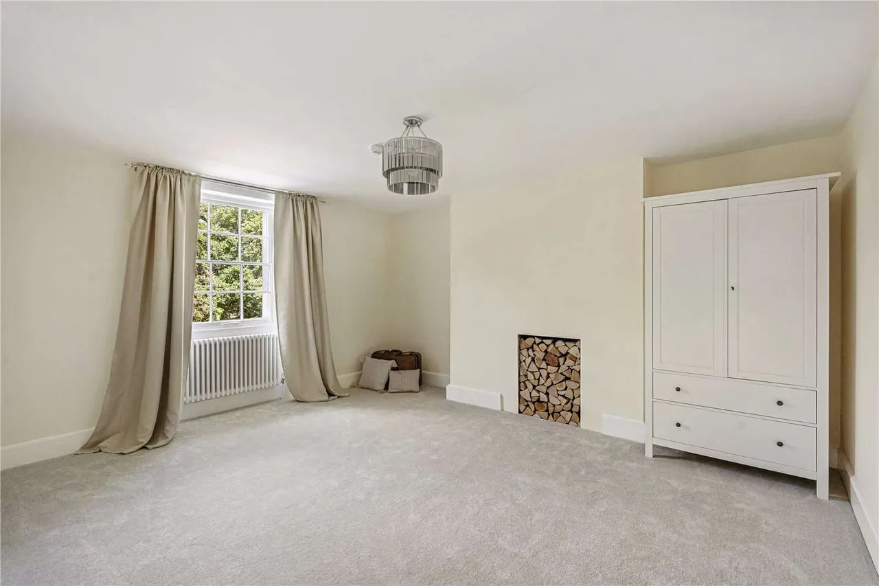 London Road, Gloucester, Gloucestershire, GL1 3PL, photo 12