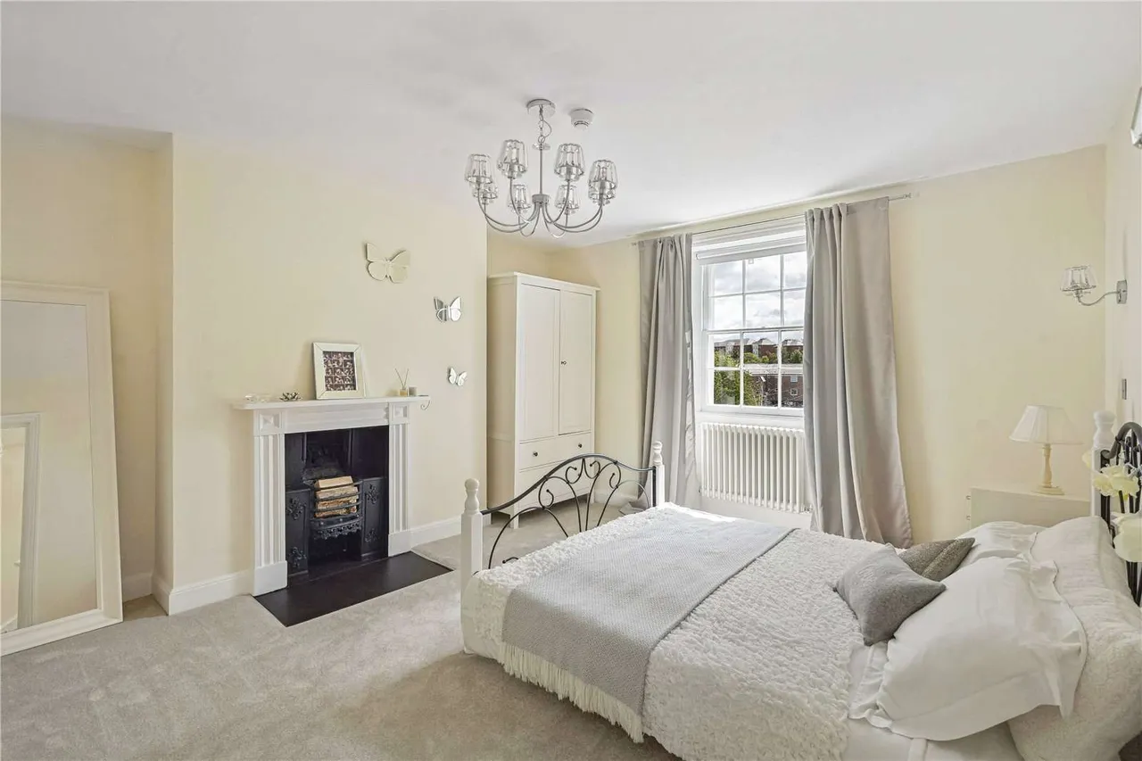 London Road, Gloucester, Gloucestershire, GL1 3PL, photo 10
