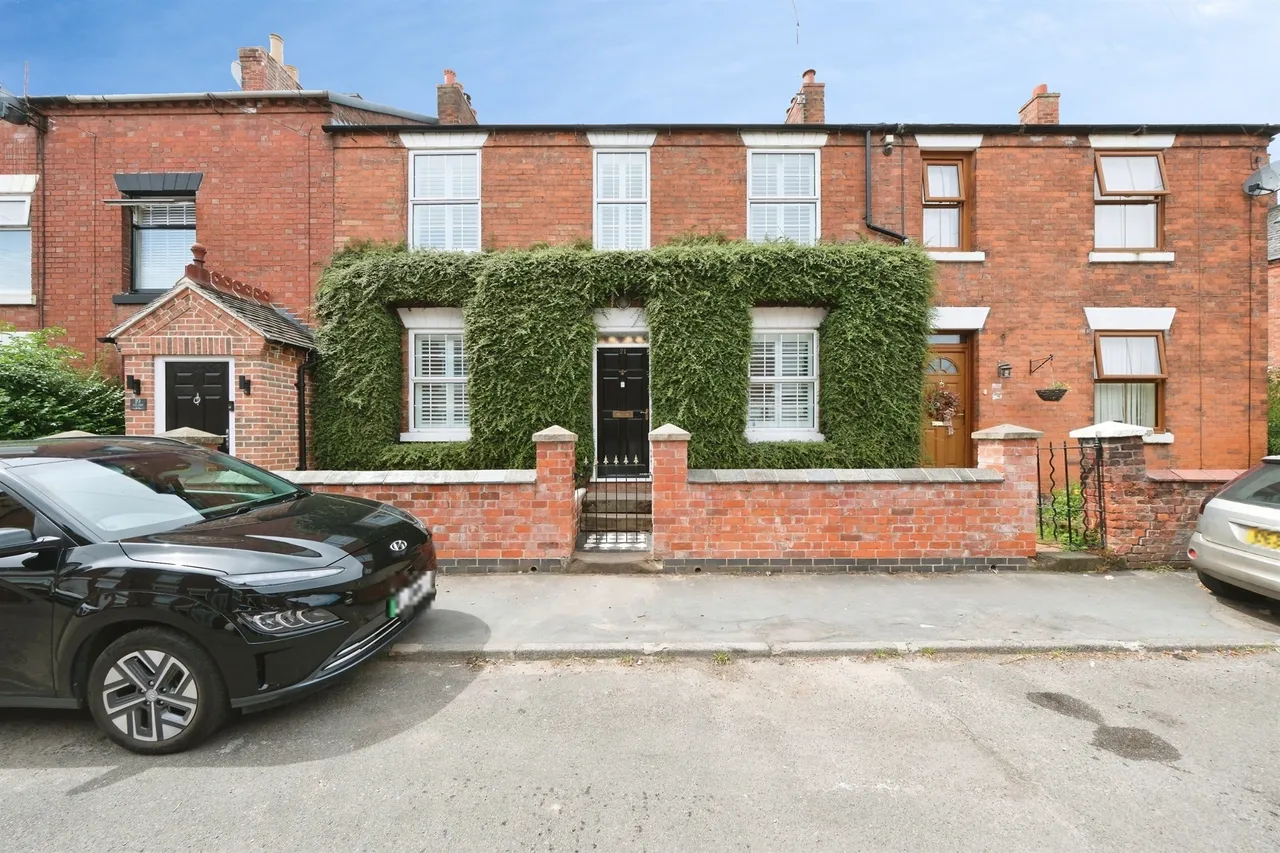 5 bed house for sale, Alma Street, Melbourne, DE73