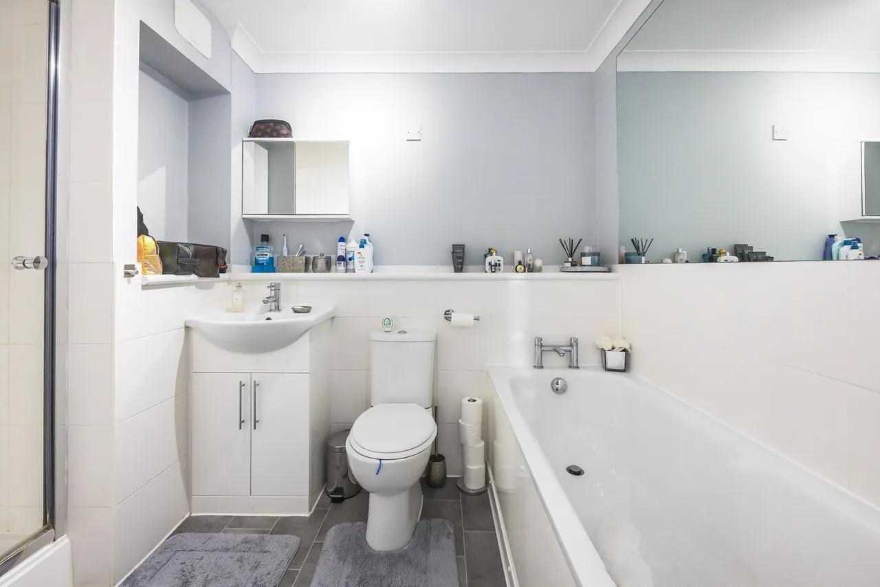 Cedar Close, Buckhurst Hill, IG9, photo 12