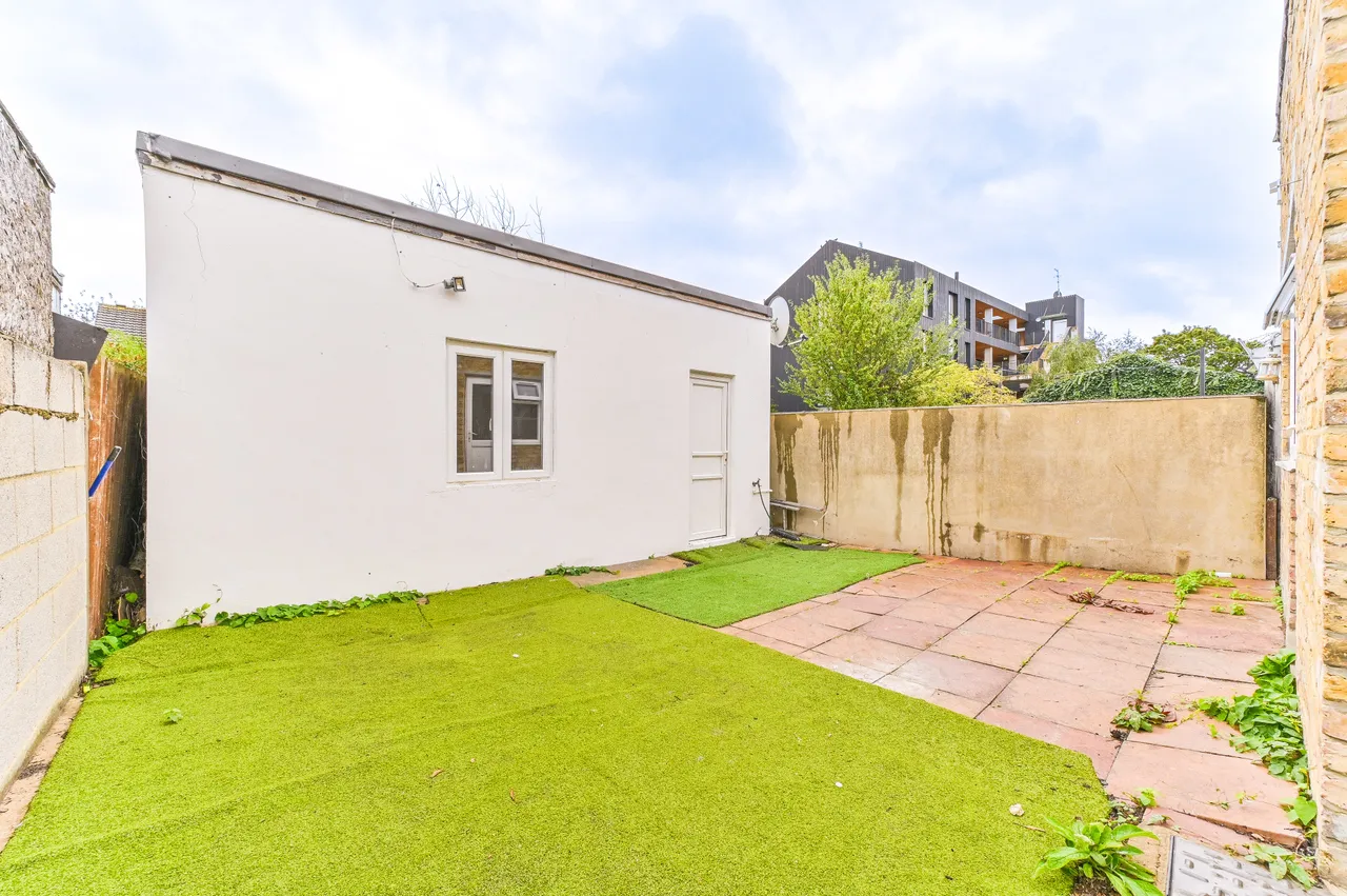 Flat 1, 234 Whitehorse Road, Croydon, photo 12