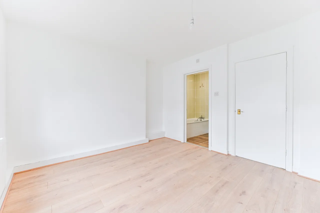 Flat 1, 234 Whitehorse Road, Croydon, photo 6