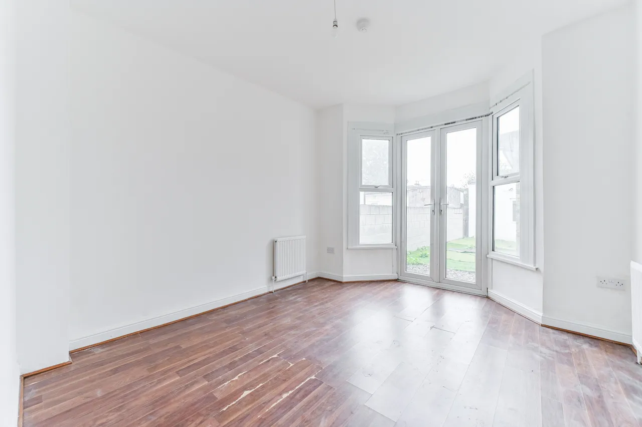 Flat 1, 234 Whitehorse Road, Croydon, photo 9
