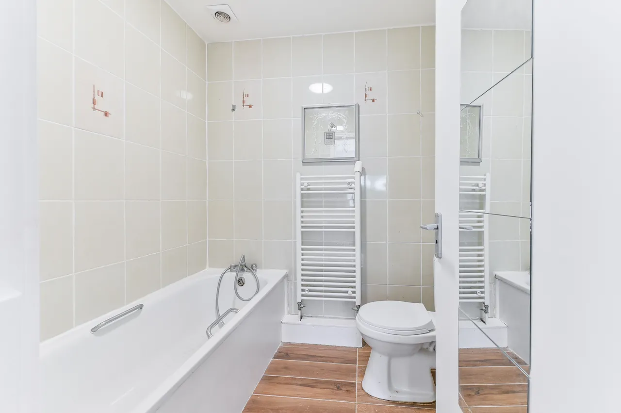 Flat 1, 234 Whitehorse Road, Croydon, photo 7