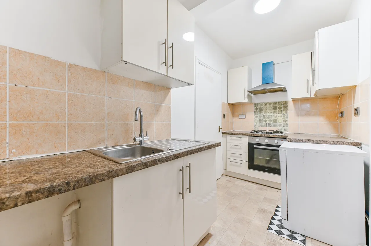 Flat 1, 234 Whitehorse Road, Croydon, photo 4
