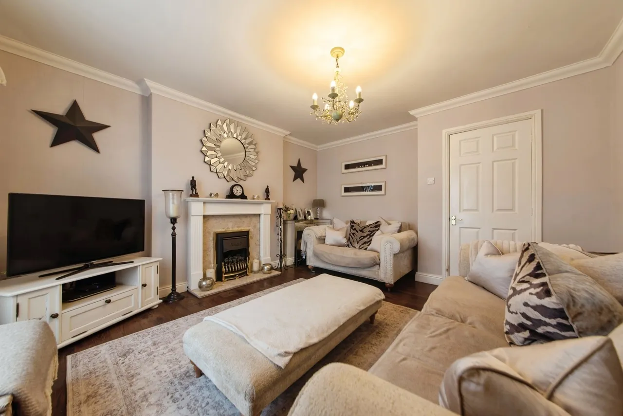 Wentworth Drive, Dunholme, Lincoln, Lincolnshire, LN2, photo 4