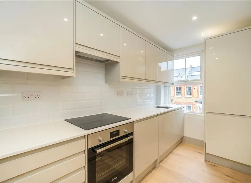 Rita Road, Stockwell, SW8, photo 2