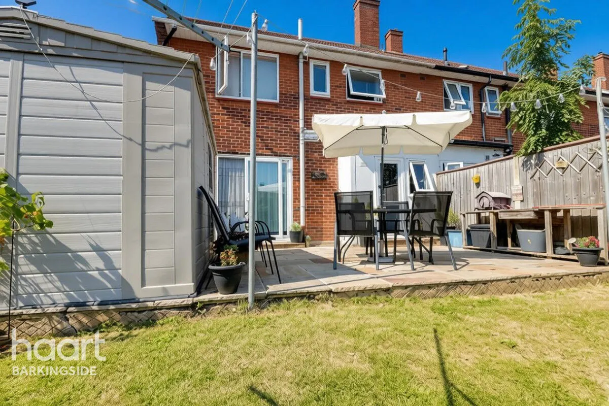 Manford Cross, Chigwell, IG7, photo 27