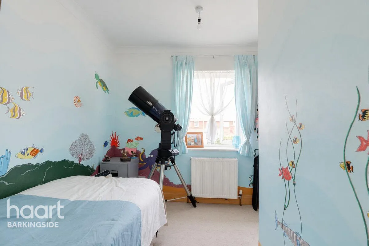 Manford Cross, Chigwell, IG7, photo 20