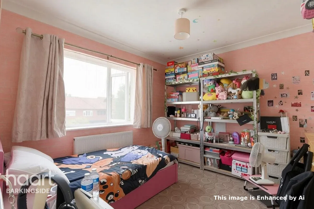 Manford Cross, Chigwell, IG7, photo 19