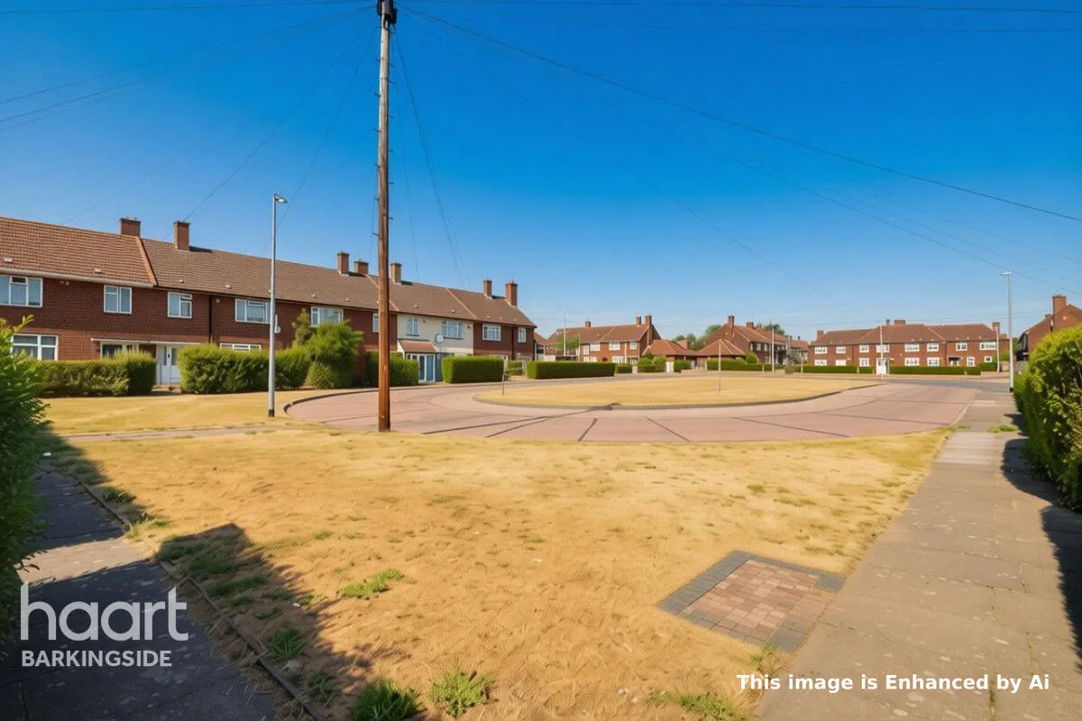 Manford Cross, Chigwell, IG7, photo 28