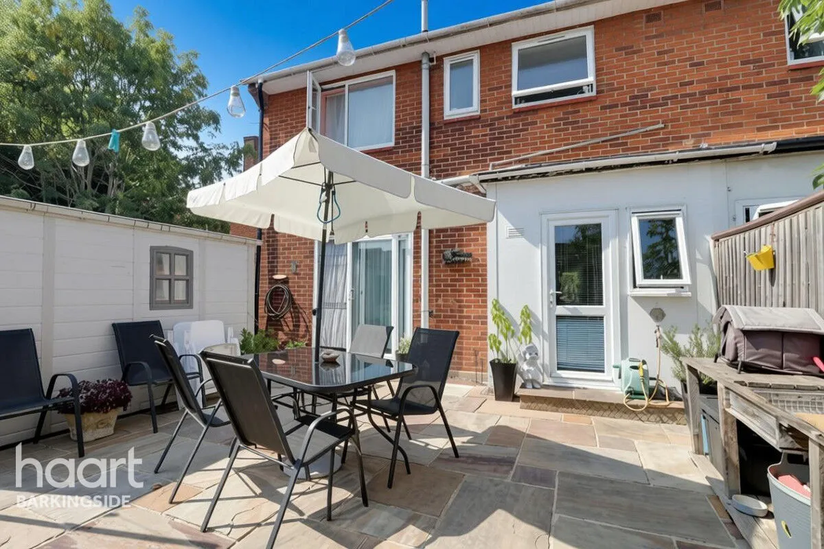 Manford Cross, Chigwell, IG7, photo 26