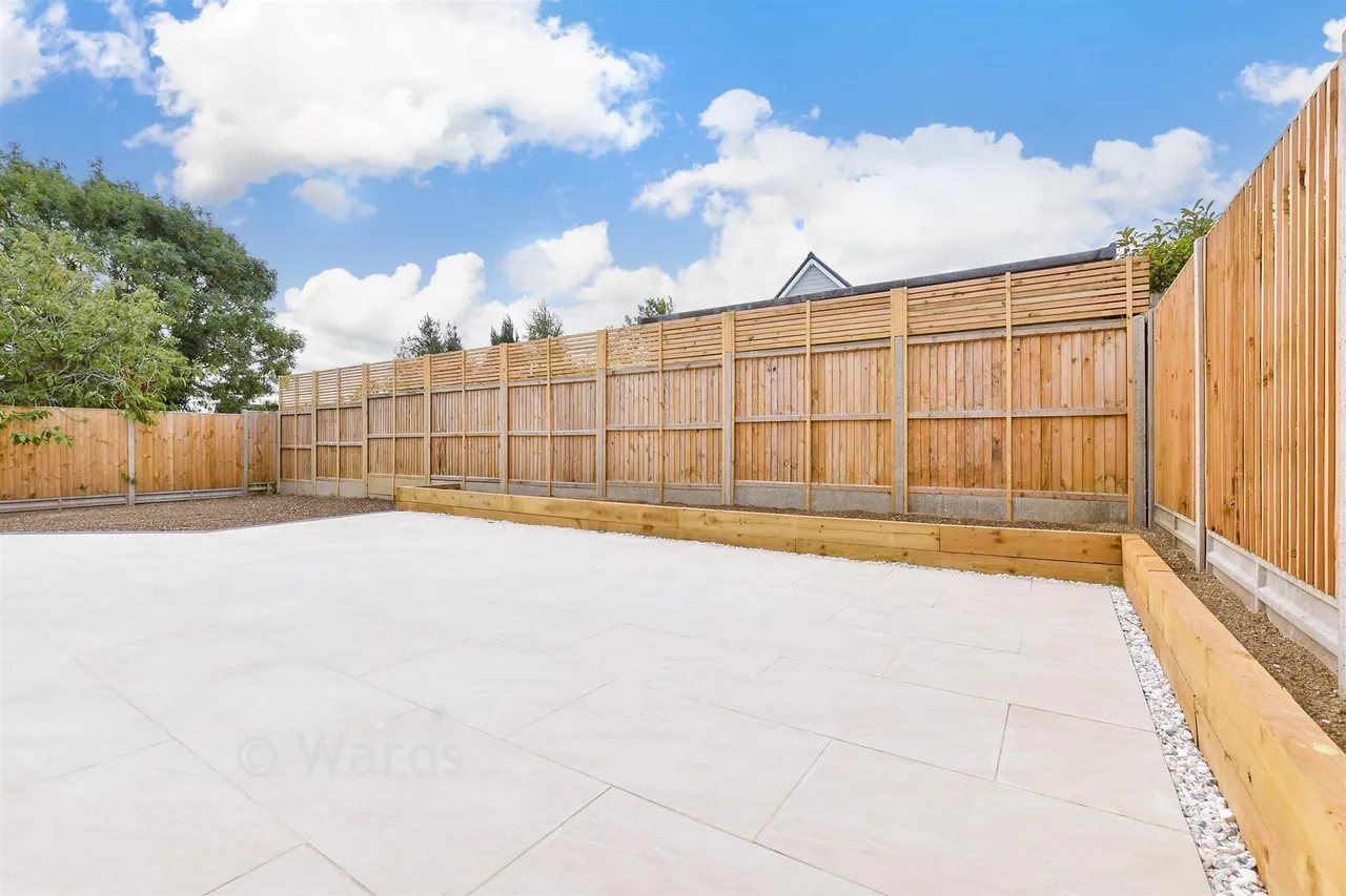 Green Meadows, Eythorne, CT15, photo 10