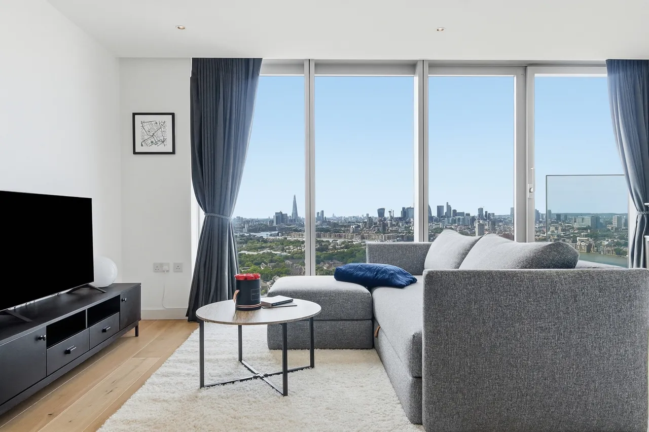 1 bed flat for sale, Marsh Wall, London, E14