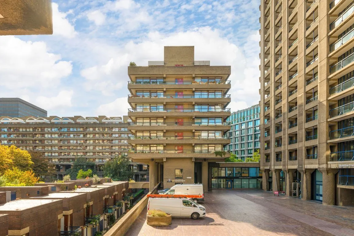 1 bed property to rent, Barbican, EC2Y