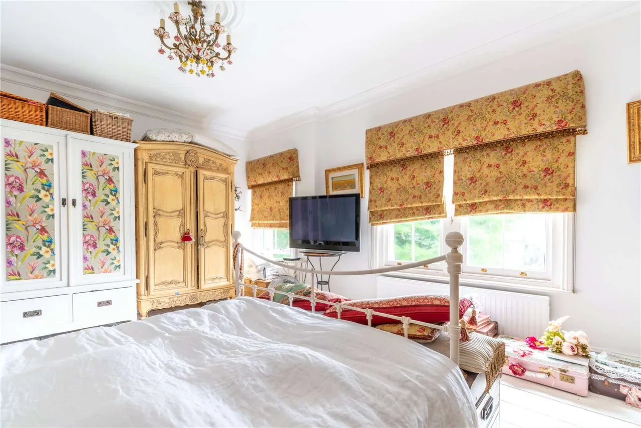 Hainault Road, Chigwell, IG7, photo 10