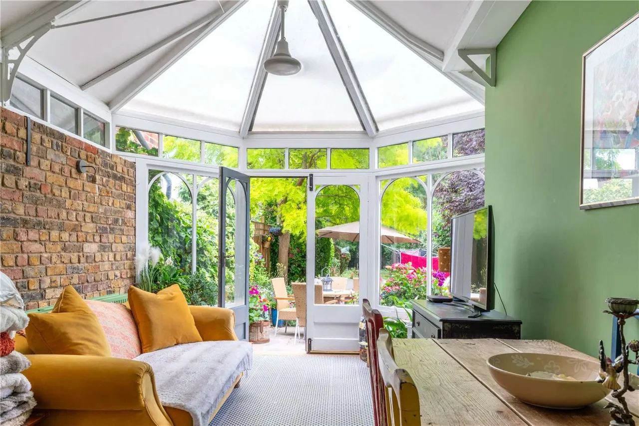 Hainault Road, Chigwell, IG7, photo 4