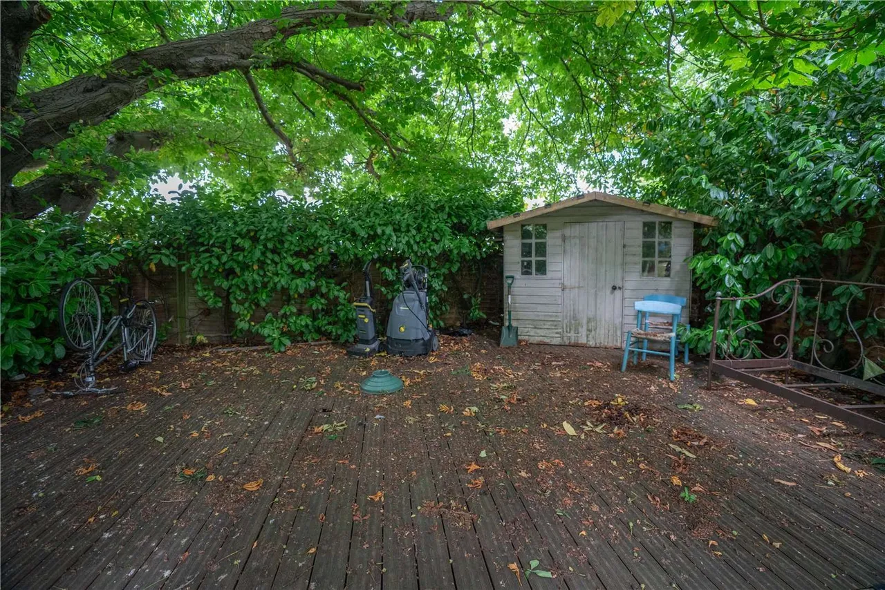 Hainault Road, Chigwell, IG7, photo 16