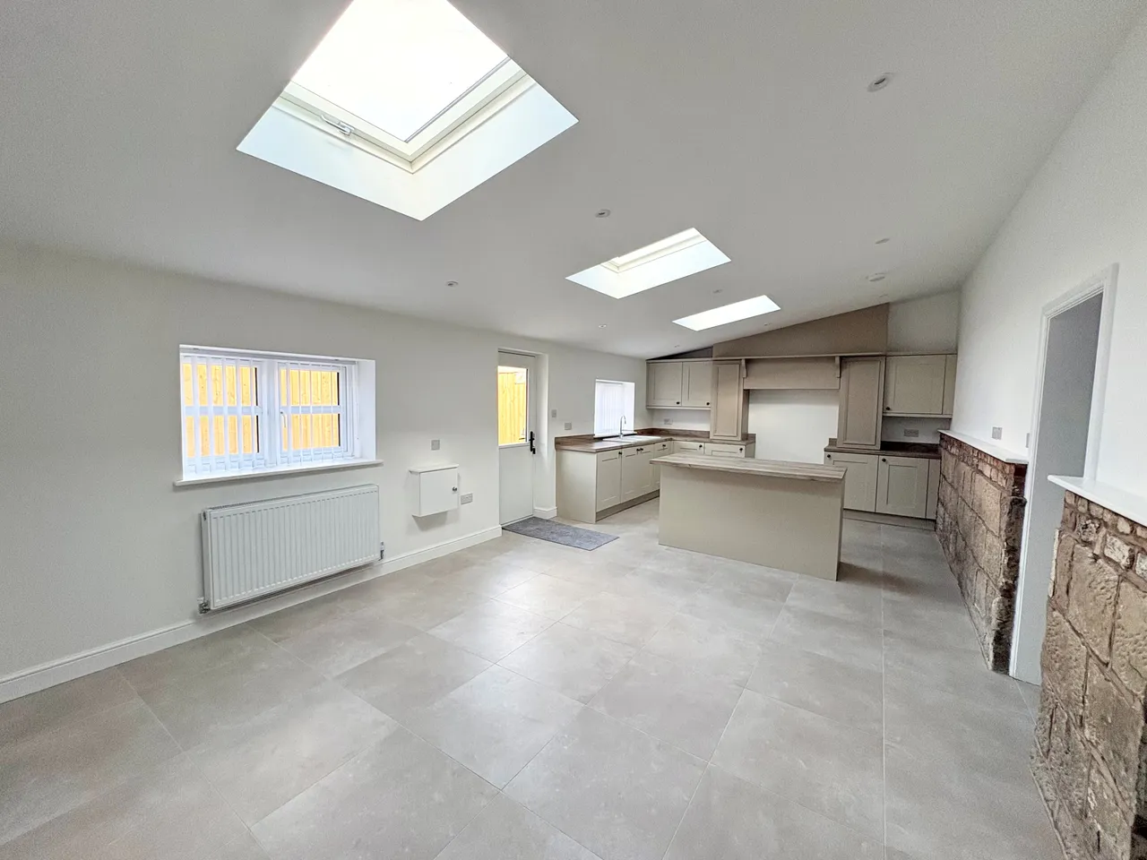 Thornton Green Lane, Thornton-le-Moors, CHESTER, photo 6