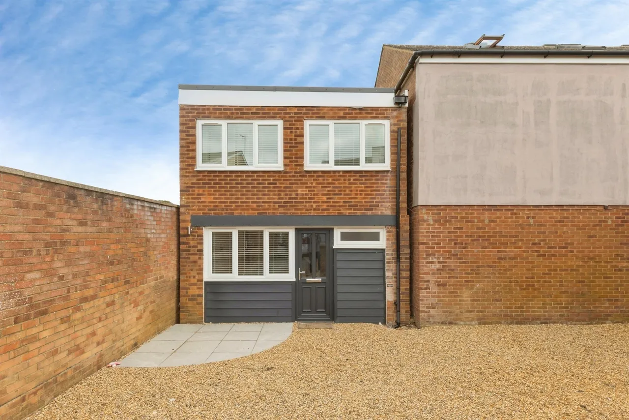 1 bed house for sale — High Street, Woburn Sands, Milton Keynes
