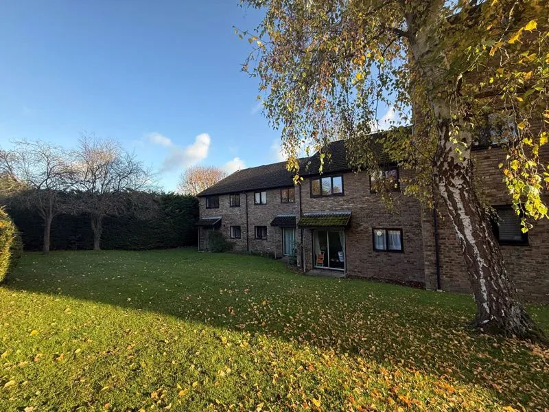 Old Hertford Road, Hatfield AL9 5EX, photo 10