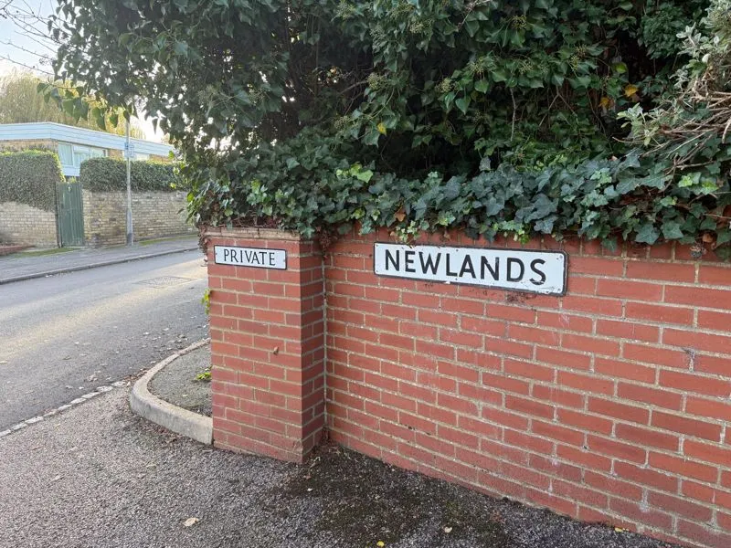 Old Hertford Road, Hatfield AL9 5EX, photo 12