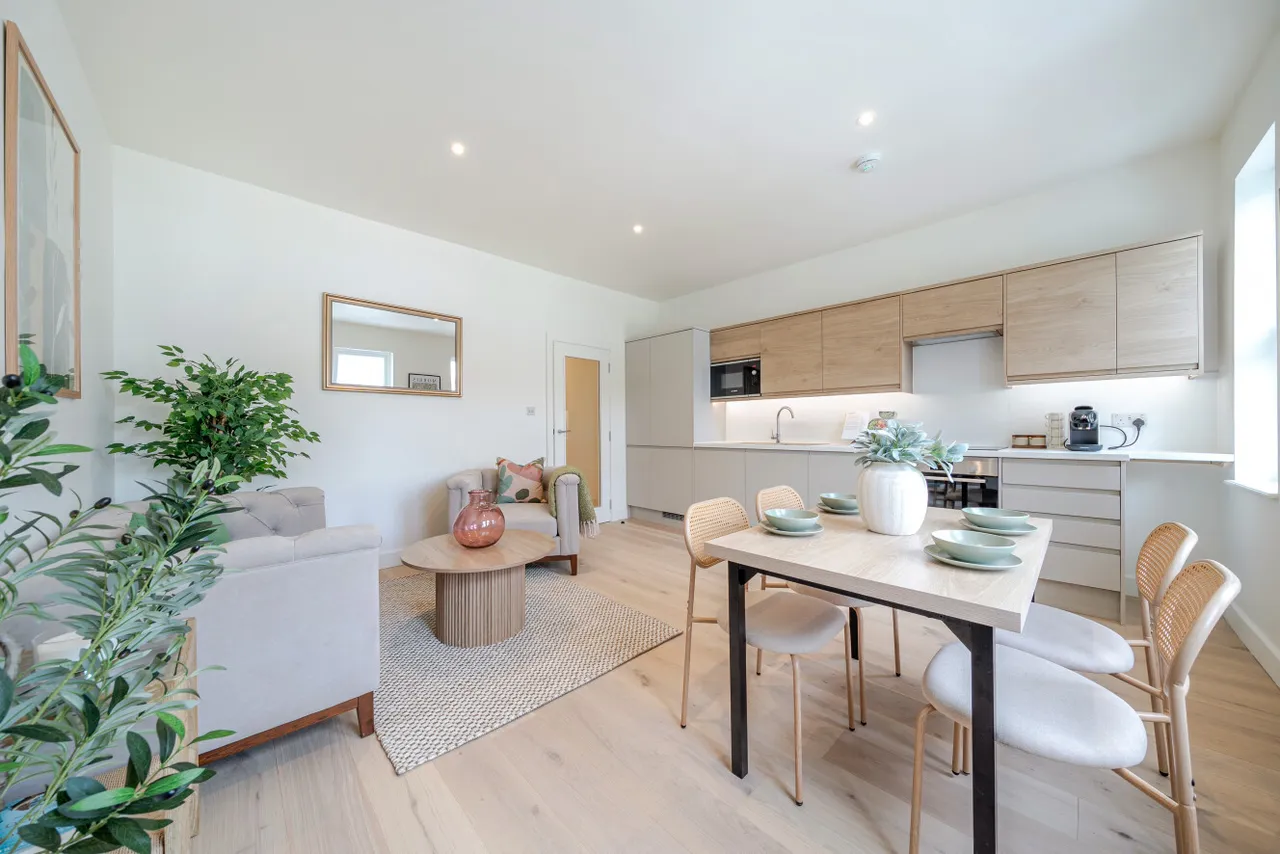 Kingston Road, London, SW20, photo 2