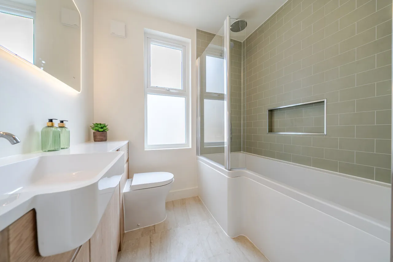 Kingston Road, London, SW20, photo 5