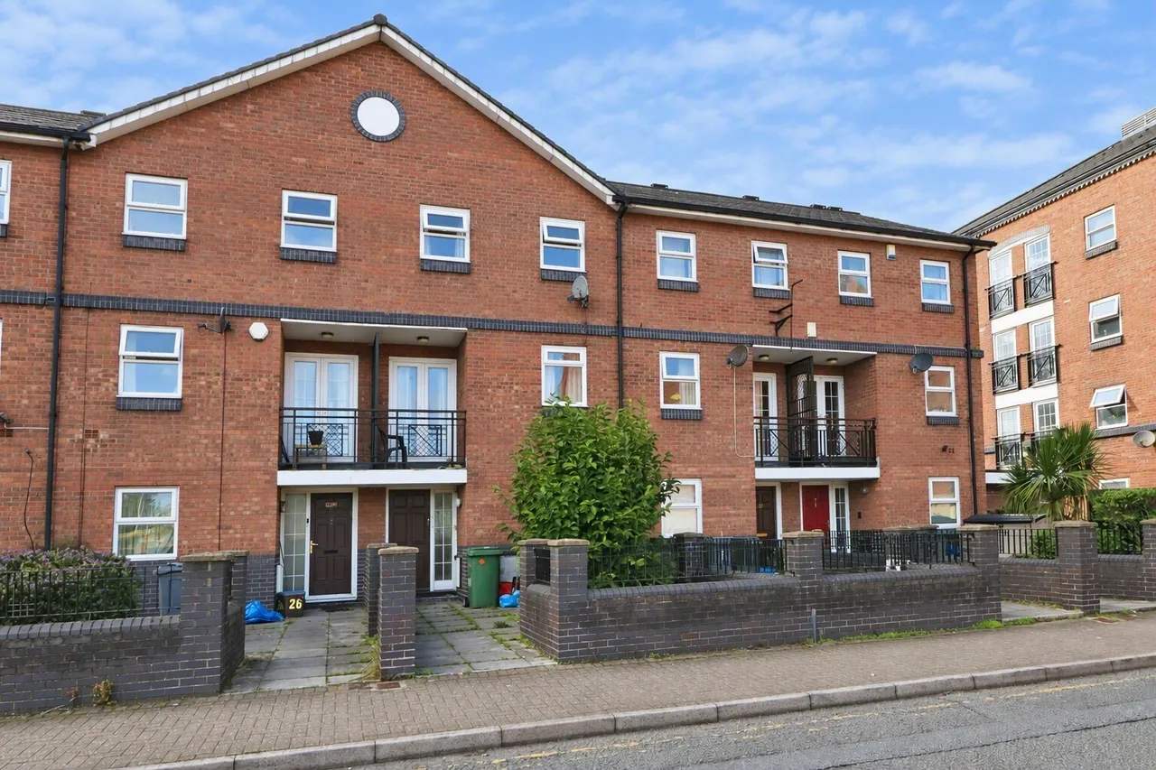 5 bed house for sale, Schooner Way, Cardiff, CF10