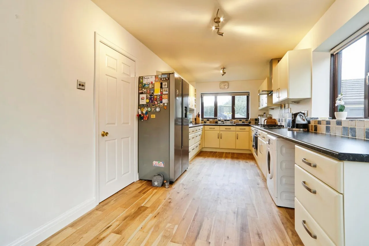 Waterside, Bingley, BD16, photo 10