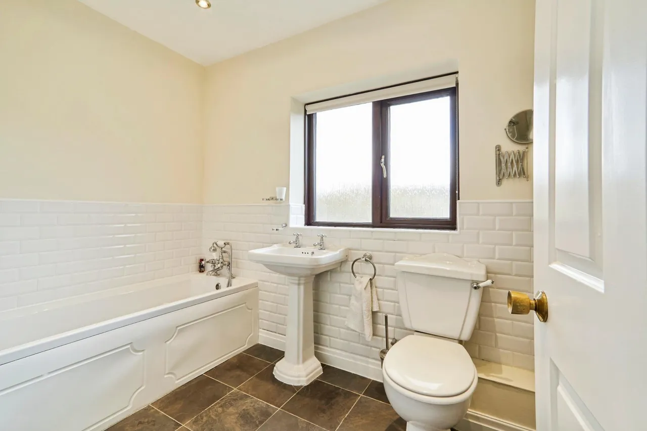 Waterside, Bingley, BD16, photo 20