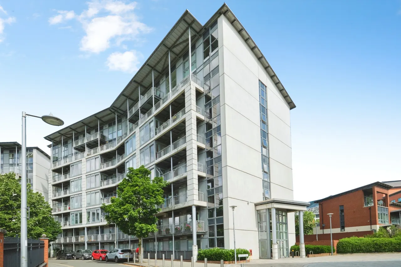 2 bed flat for sale, Langley Walk, Birmingham, B15