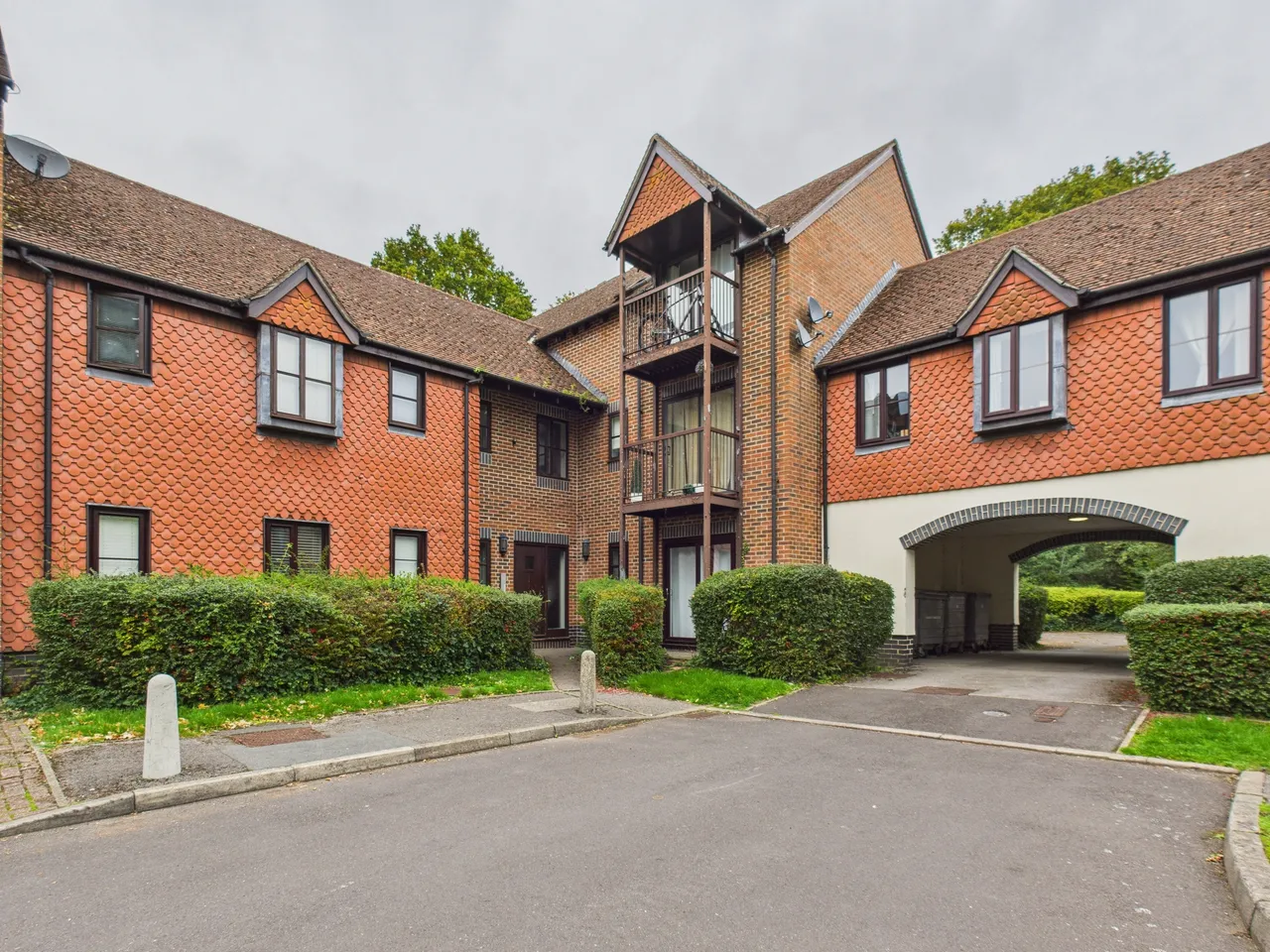 2 bed flat for sale — Christy Court, Tadley, RG26