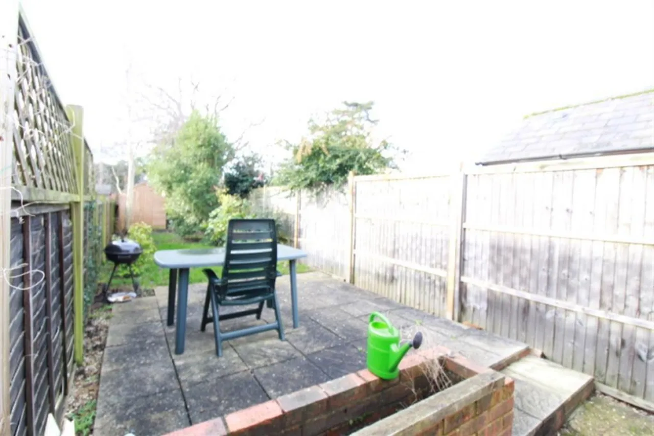 Howard Road, Wokingham, RG40, photo 9
