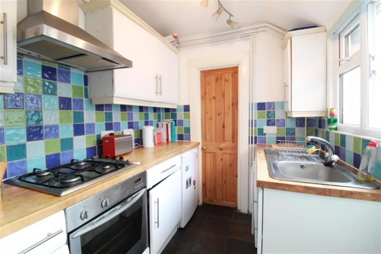Howard Road, Wokingham, RG40, photo 4
