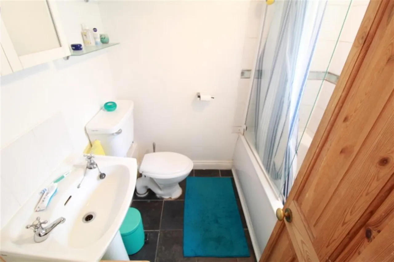 Howard Road, Wokingham, RG40, photo 7