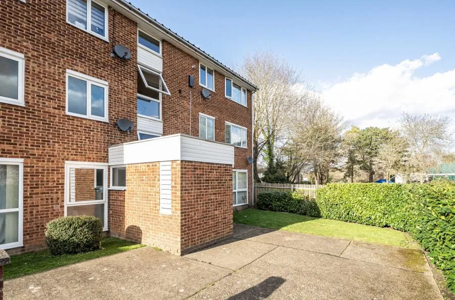 2 bed flat for sale, Hartscroft, Linton Glade, CR0
