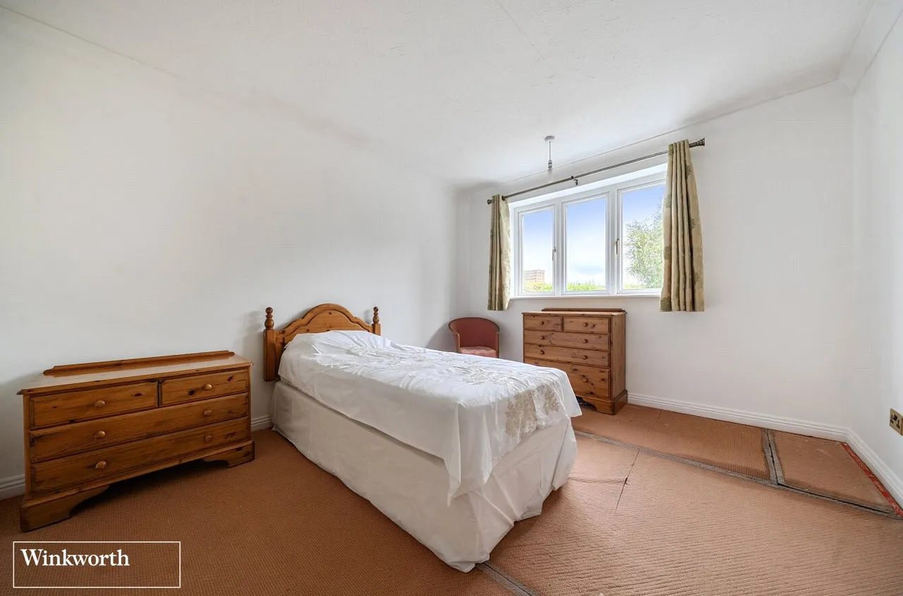 Eastrop Lane, Basingstoke, Hampshire, RG21, photo 4