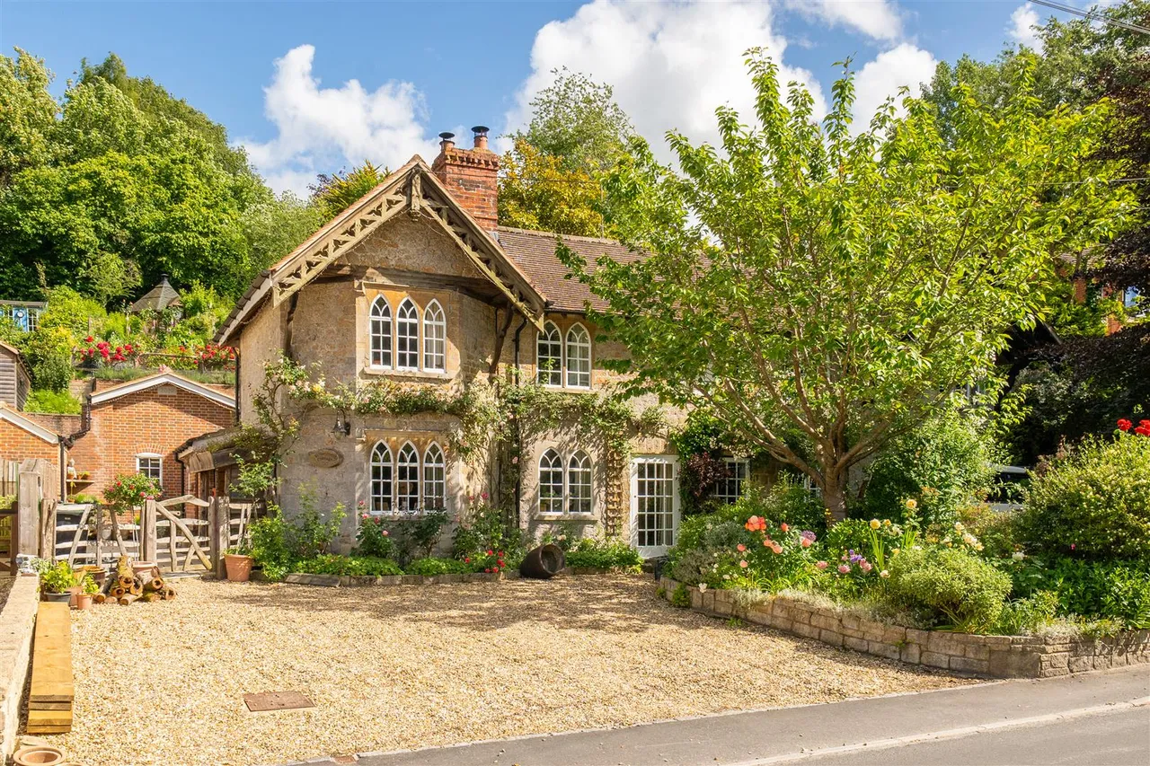 High Street, Erlestoke, SN10, photo 17