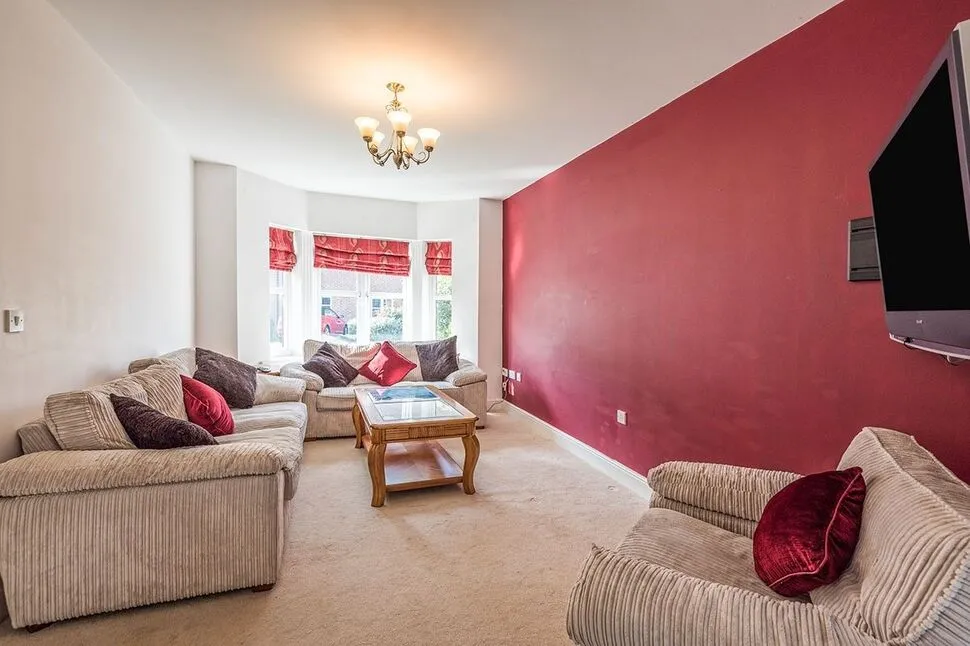 St. Andrews Close, Wakefield, WF1, photo 3