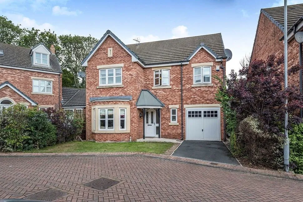 4 bed house for sale, St. Andrews Close, Wakefield, WF1