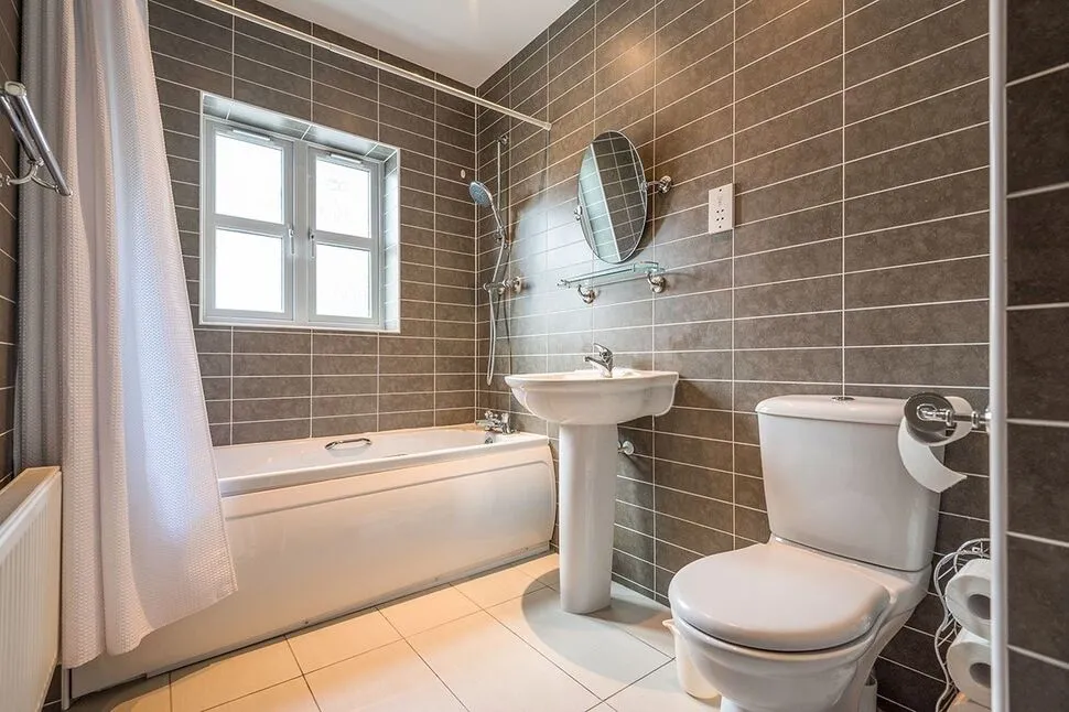 St. Andrews Close, Wakefield, WF1, photo 11