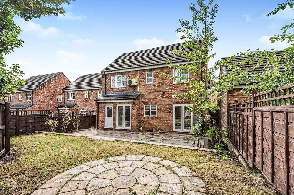 St. Andrews Close, Wakefield, WF1, photo 12